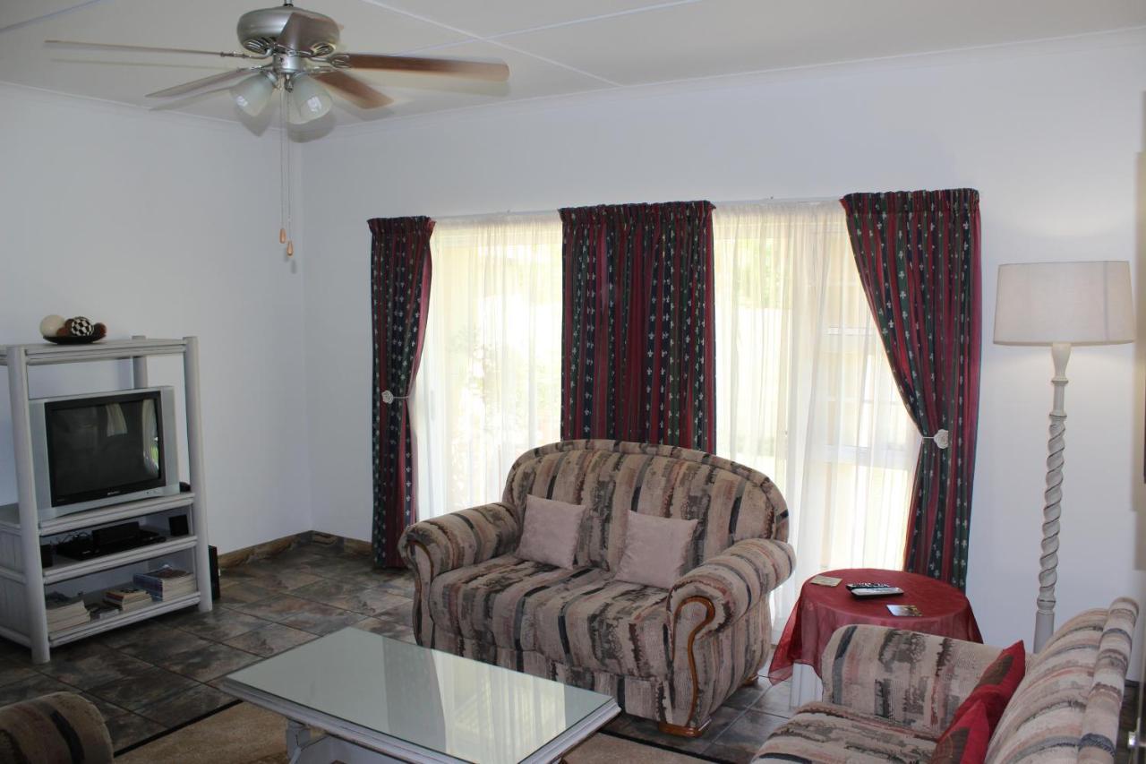 Van Biljon Cottage No Loadshedding Oudtshoorn Bagian luar foto